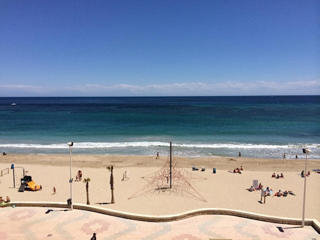 Medi Playa Primera Linea Con Piscina Calp Extérieur photo